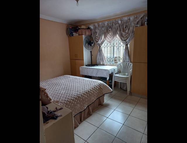 7 BEDROOM FREESTANDING FOR SALE IN NORTHDALE